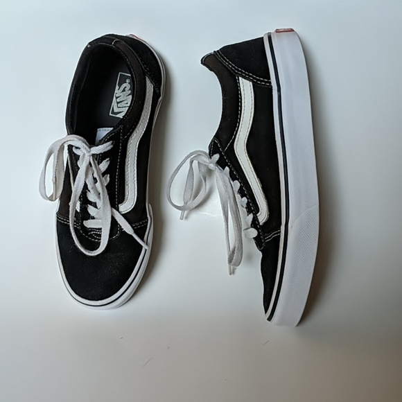 vans for boys size 4